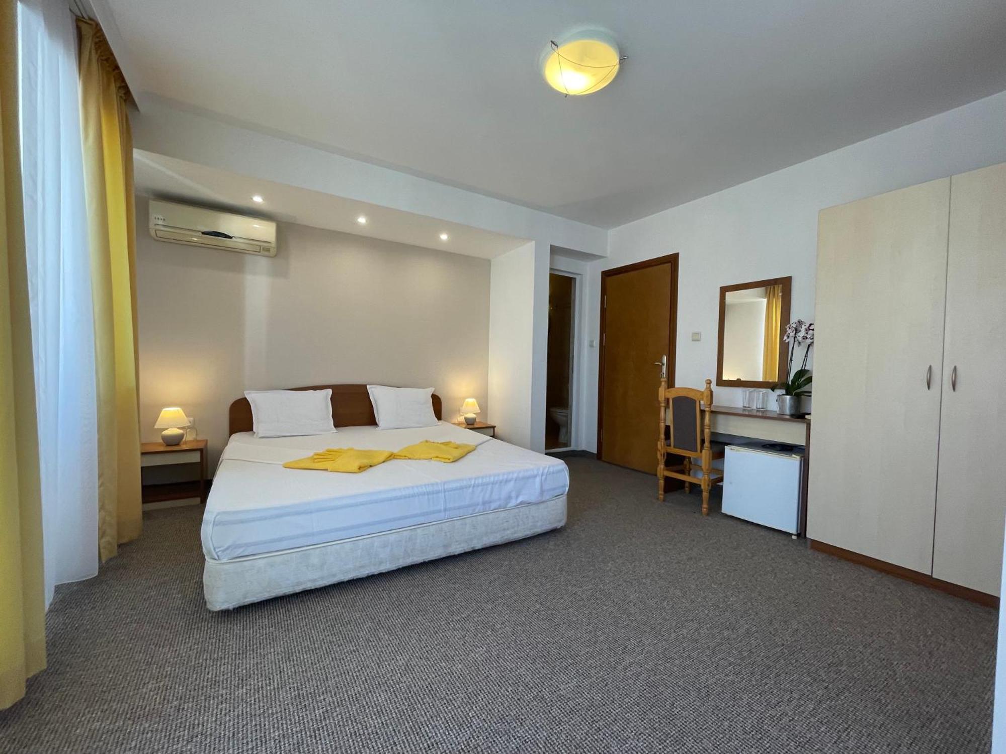 Alatoni Beach Hotel โซโซโปล ภายนอก รูปภาพ