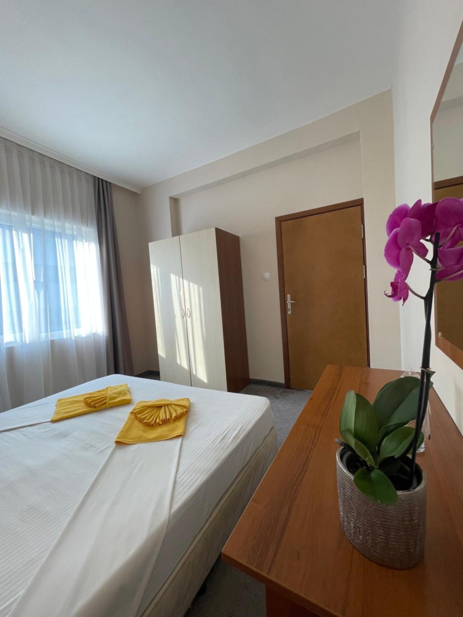 Alatoni Beach Hotel โซโซโปล ภายนอก รูปภาพ